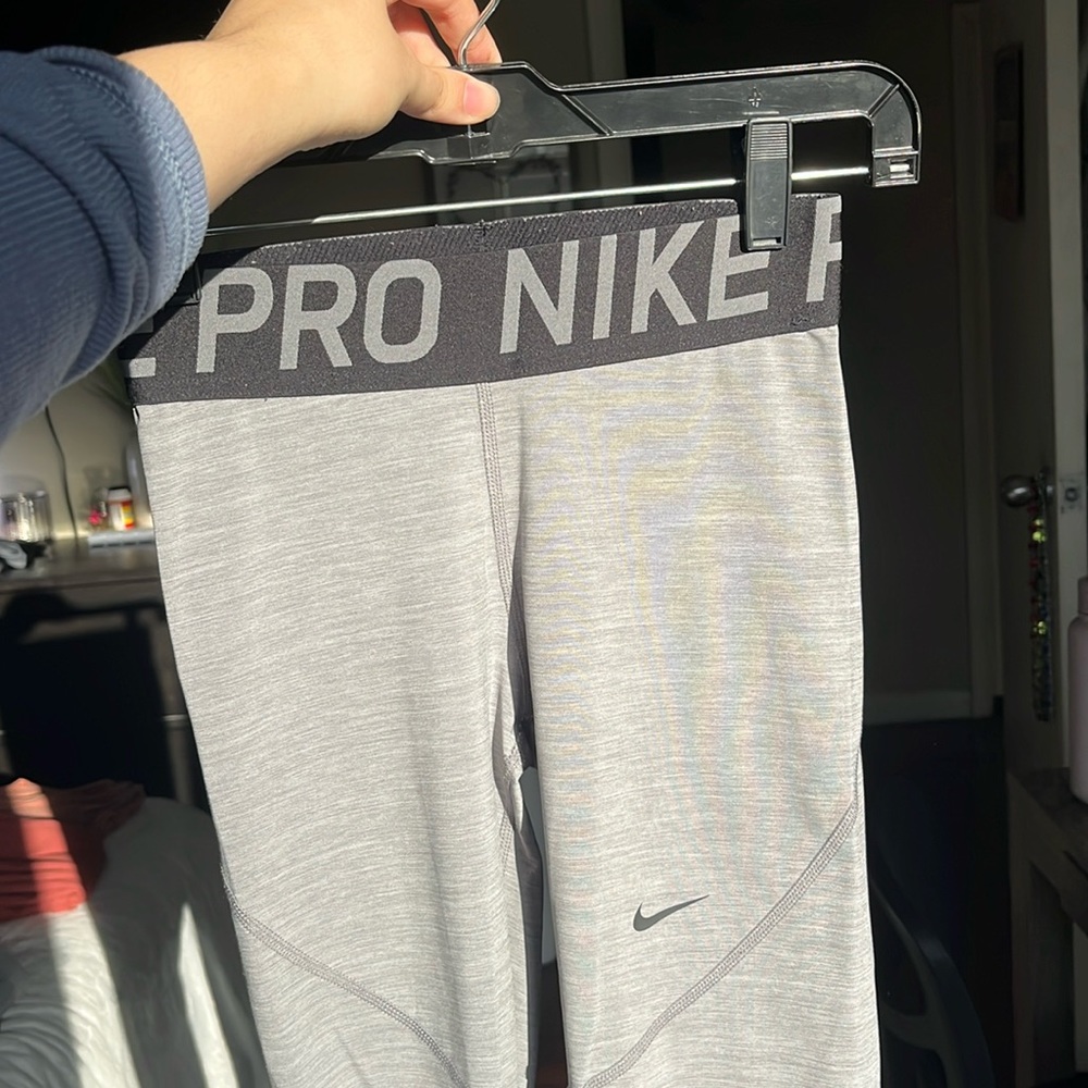 NIKE pro workout leggings